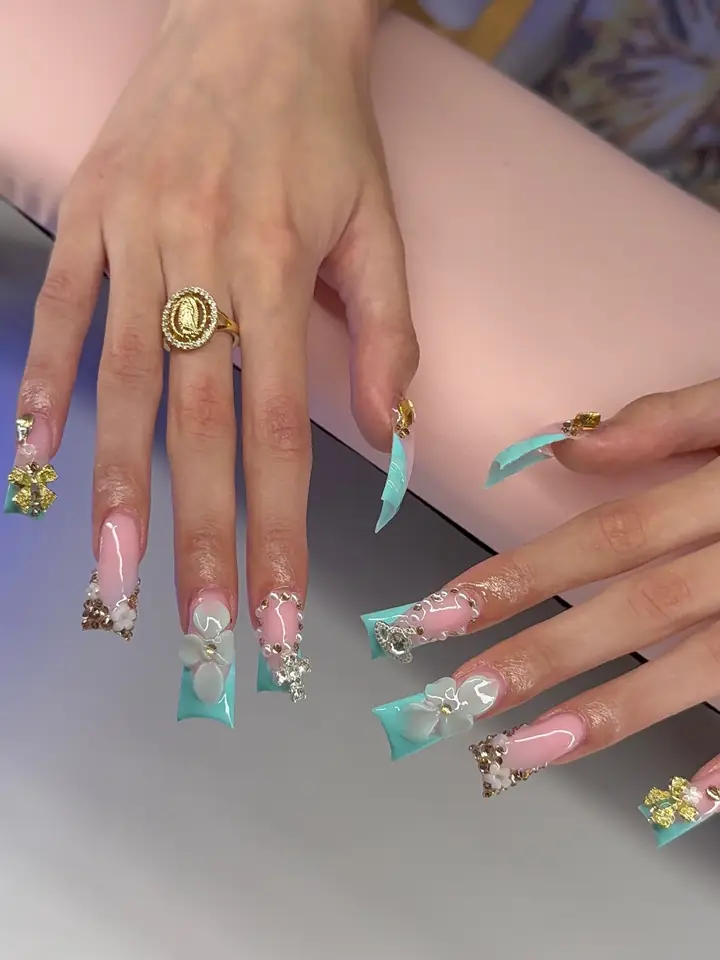 Nail art by nailedbyenii, photo 4