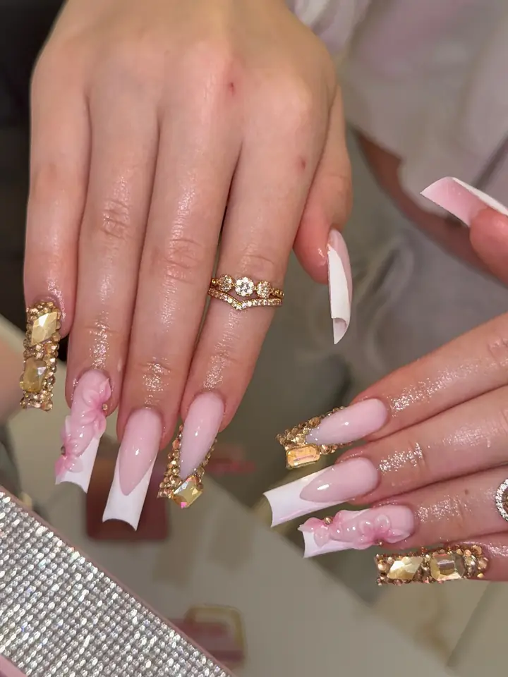 Nail art by nailedbyenii, photo 7