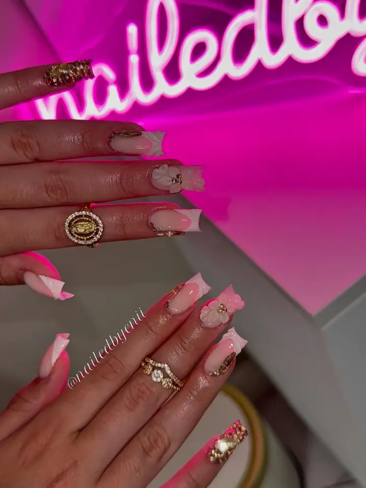 Nail art by nailedbyenii, photo 9